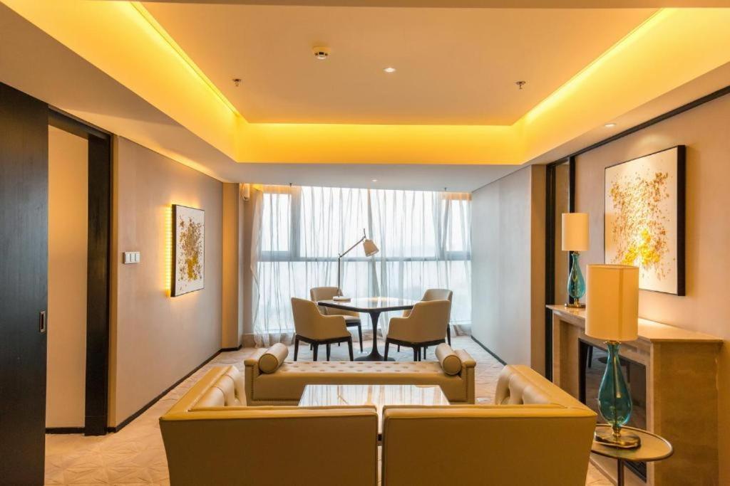 Doubletree By Hilton Uy Hải Ngoại thất bức ảnh