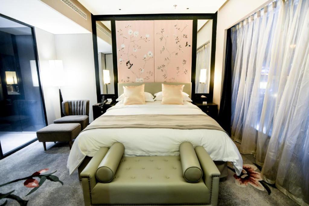 Doubletree By Hilton Uy Hải Ngoại thất bức ảnh